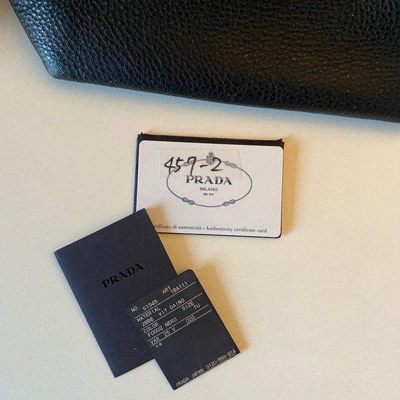 Prada handbag - Picture 4 of 13